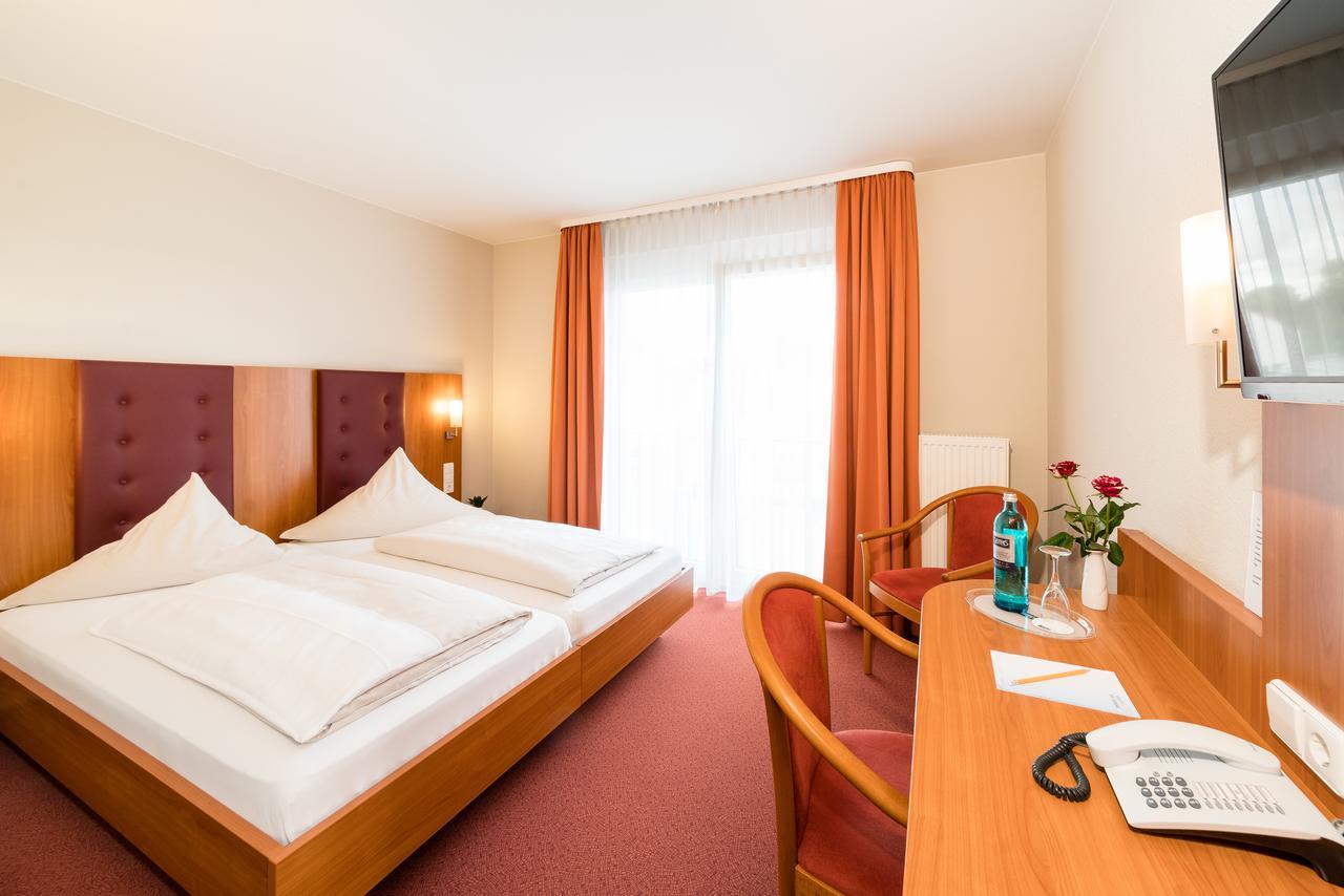 וורת אם ריין Hotel Restaurant Vater Rhein מראה חיצוני תמונה