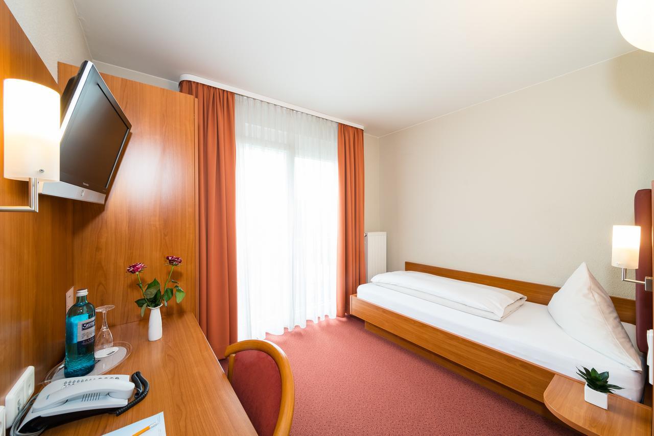 וורת אם ריין Hotel Restaurant Vater Rhein מראה חיצוני תמונה