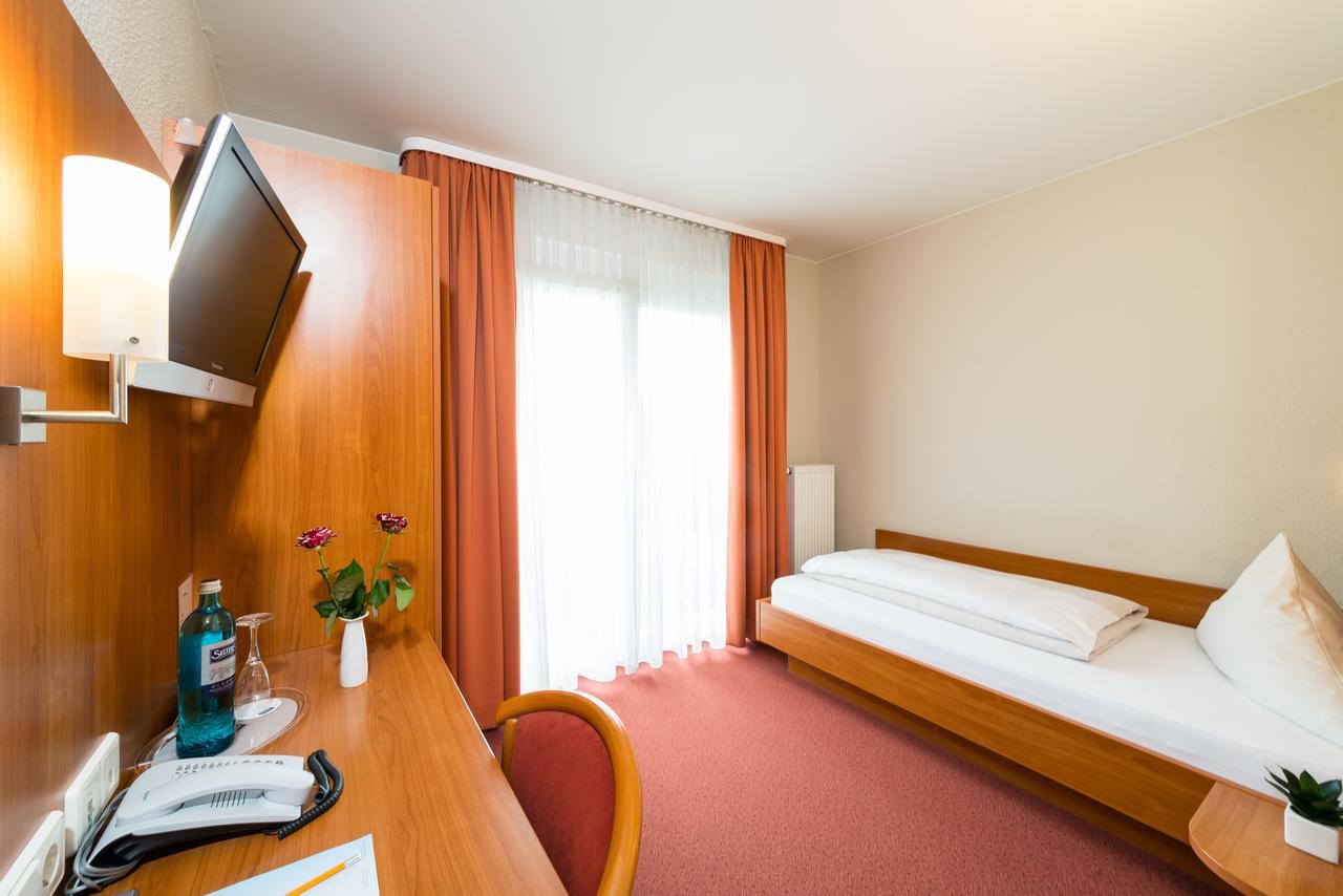 וורת אם ריין Hotel Restaurant Vater Rhein מראה חיצוני תמונה